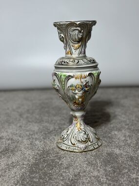 Vintage ELPA Alcobaca Portugal Cherub Pedestal Vase Urn 2372 Relief Pottery 11.5